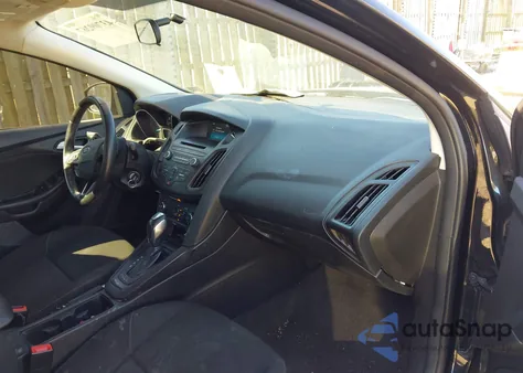 2015 Ford Focus Se z USA, uszkodzony, nr VIN 1FADP3F21FL253199